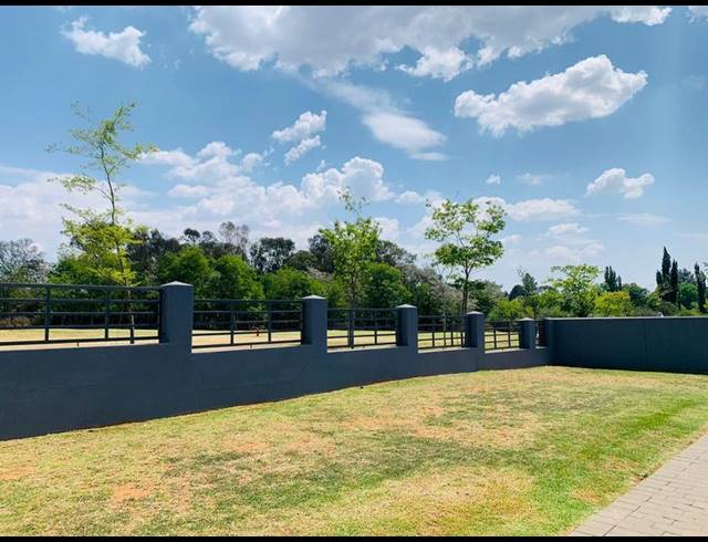 5 BEDROOM HOUSE FOR SALE IN HERON BANKS GOLF ESTATE